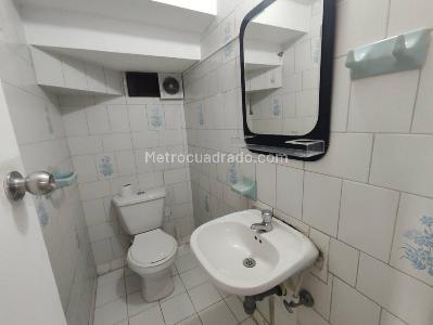 Casa de 5 alcobas en arriendo en Malibu, Medellín, 200 m² · foto 17 de 20