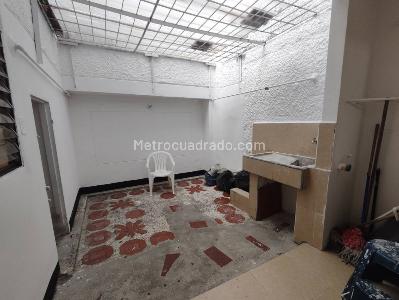 Casa de 5 alcobas en arriendo en Malibu, Medellín, 200 m² · foto 19 de 20