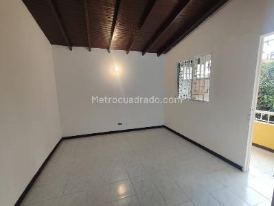 Casa de 5 alcobas en arriendo en Malibu, Medellín, 200 m² · foto 7 de 20