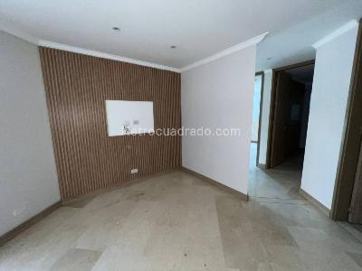 Apartamento de 3 alcobas en arriendo en Conquistadores, Medellín, 135 m² · foto 5 de 18