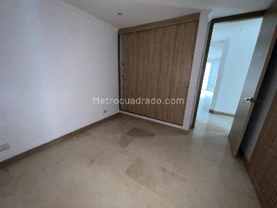 Apartamento de 3 alcobas en arriendo en Conquistadores, Medellín, 135 m² · foto 12 de 18