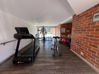 Apartamento de 3 alcobas en arriendo en Conquistadores, Medellín, 135 m² · foto 15 de 18