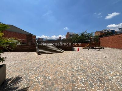 Apartamento de 3 alcobas en arriendo en Conquistadores, Medellín, 135 m² · foto 16 de 18