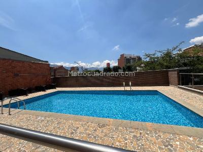 Apartamento de 3 alcobas en arriendo en Conquistadores, Medellín, 135 m² · foto 17 de 18