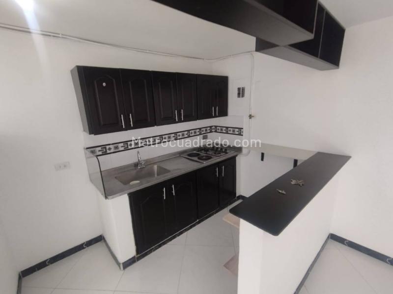 2BR Apartment with Balcony near Family Park in Itagüí - 4