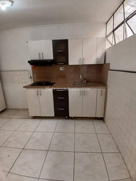 Versatile 5BR House in Simon Bolivar