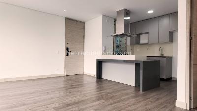 Apartamento de 2 alcobas en venta en El Tesoro, Medellín, 87 m² · foto 2 de 12