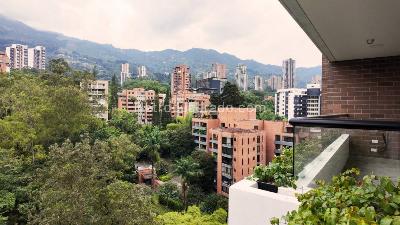 Apartamento de 2 alcobas en venta en El Tesoro, Medellín, 87 m² · foto 3 de 12