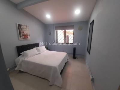 Casa de 5 alcobas en arriendo en Malibu, Medellín, 300 m² · foto 9 de 20