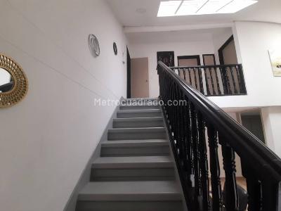 Casa de 5 alcobas en arriendo en Malibu, Medellín, 300 m² · foto 10 de 20