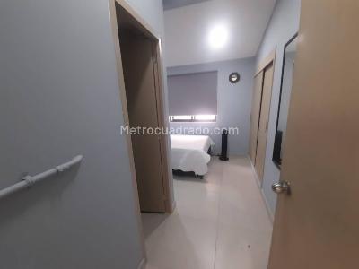 Casa de 5 alcobas en arriendo en Malibu, Medellín, 300 m² · foto 16 de 20