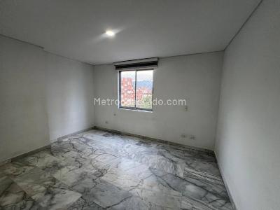 Apartamento de 3 alcobas en arriendo en Conquistadores, Medellín, 120 m² · foto 12 de 15