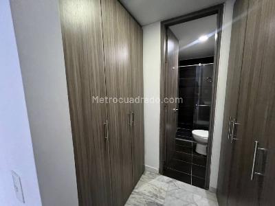 Apartamento de 3 alcobas en arriendo en Conquistadores, Medellín, 120 m² · foto 14 de 15