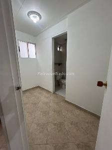 Apartamento de 3 alcobas en venta en Laureles, Medellín, 140 m² · foto 17 de 18