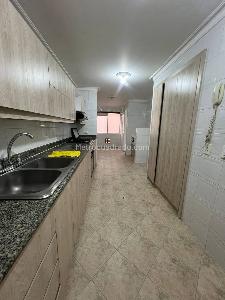 Apartamento de 3 alcobas en venta en Laureles, Medellín, 140 m² · foto 2 de 18