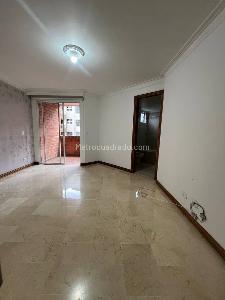 Apartamento de 3 alcobas en venta en Laureles, Medellín, 140 m² · foto 8 de 18