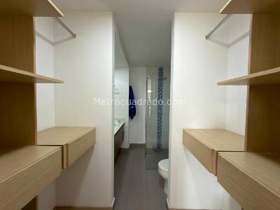 Apartamento de 2 alcobas en arriendo en Loma Del Indio, Medellín, 87 m² · foto 11 de 16