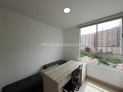 Apartamento de 2 alcobas en arriendo en Loma Del Indio, Medellín, 87 m² · foto 14 de 16