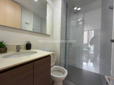 Apartamento de 2 alcobas en arriendo en Loma Del Indio, Medellín, 87 m² · foto 7 de 16