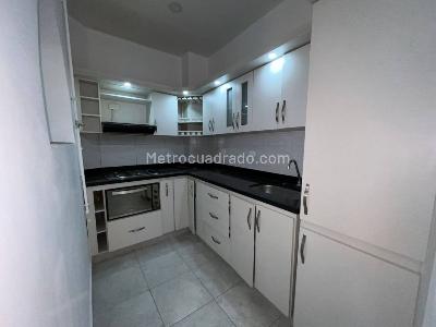 Apartamento de 2 alcobas en arriendo en Santa Monica, Medellín, 880 m² · foto 2 de 18
