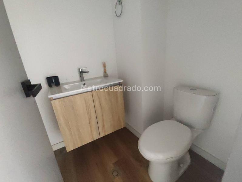 Oficina en Arriendo, Las Palmas, Medellín - Mehr