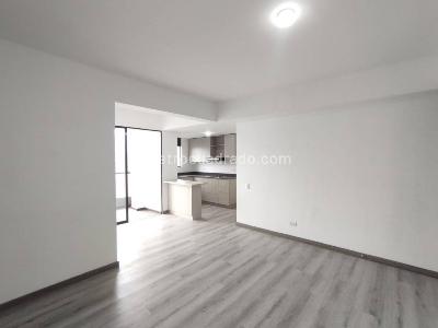 Apartamento de 3 alcobas en venta en Las Palmas, Medellín, 77 m² · foto 2 de 20