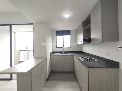 Apartamento de 3 alcobas en venta en Las Palmas, Medellín, 77 m² · foto 4 de 20