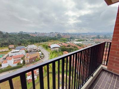Apartamento de 2 alcobas en venta en El Porvenir, Rionegro, 59 m² · foto 2 de 20