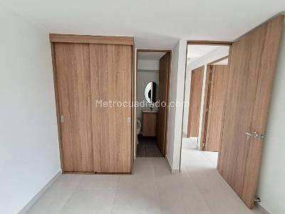 Apartamento de 3 alcobas en venta en San Gabriel, Bello, 48 m² · foto 7 de 16