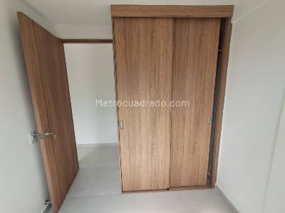 Apartamento de 3 alcobas en venta en San Gabriel, Bello, 48 m² · foto 9 de 16