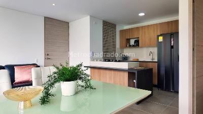 Apartaestudio en arriendo en El Poblado, Medellín, 67 m² · foto 5 de 15