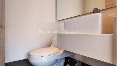 Apartaestudio en arriendo en El Poblado, Medellín, 67 m² · foto 8 de 15