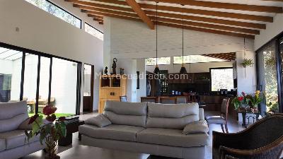 Casa de 3 alcobas en venta en Sajonia, Rionegro, 318 m² · foto 8 de 20