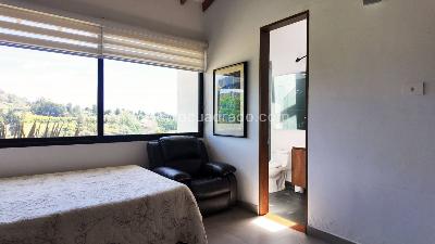 Casa de 3 alcobas en venta en Sajonia, Rionegro, 318 m² · foto 19 de 20