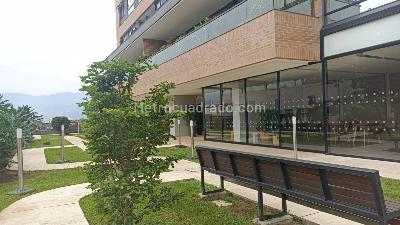 Apartamento en venta en Lalinde, Medellín · foto 2 de 20