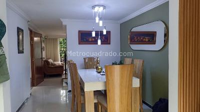 Casa de 3 alcobas en venta en Las Antillas, Envigado, 206 m² · foto 4 de 20