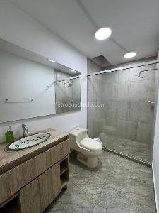Apartamento de 5 alcobas en arriendo en Estadio, Medellín, 195 m² · foto 12 de 20