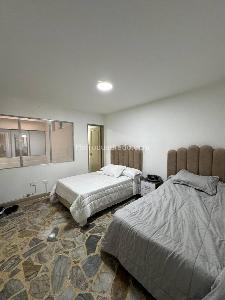 Apartamento de 5 alcobas en arriendo en Estadio, Medellín, 195 m² · foto 20 de 20