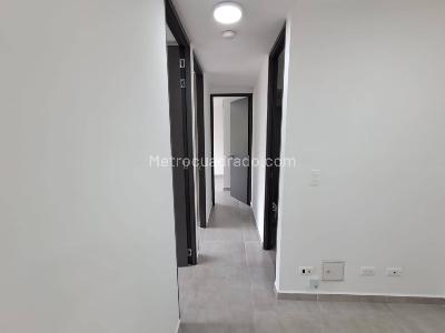 Apartamento de 3 alcobas en venta en Santa Ana, Bello, 63 m² · foto 15 de 20