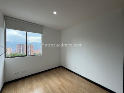 Apartamento en arriendo en El Tesoro, Medellín · foto 10 de 14