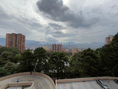 Apartamento en arriendo en El Tesoro, Medellín · foto 3 de 14