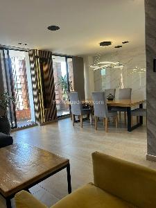 Apartamento en arriendo en Laureles, Medellín · foto 2 de 14