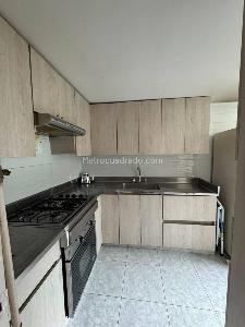 Apartamento en arriendo en Los Colores, Medellín · foto 2 de 12