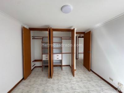 Apartamento de 4 alcobas en arriendo en Altos Del Poblado, Medellín, 110 m² · foto 14 de 19