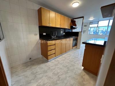 Apartamento de 4 alcobas en arriendo en Altos Del Poblado, Medellín, 110 m² · foto 5 de 19
