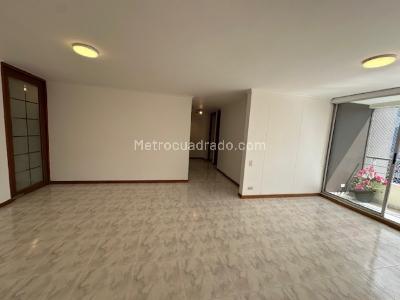 Apartamento de 4 alcobas en arriendo en Altos Del Poblado, Medellín, 110 m² · foto 7 de 19
