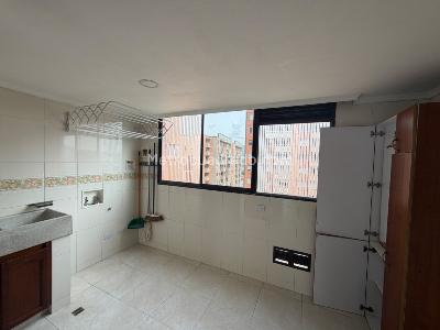 Apartamento en arriendo en Patio Bonito, Medellín · foto 12 de 20