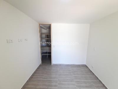 Apartamento de 2 alcobas en venta en Niquia, Bello, 57 m² · foto 6 de 18