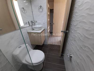 Apartamento de 2 alcobas en venta en Niquia, Bello, 57 m² · foto 17 de 18