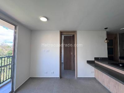 Apartamento de 3 alcobas en venta en El Porvenir, Rionegro, 48 m² · foto 3 de 13